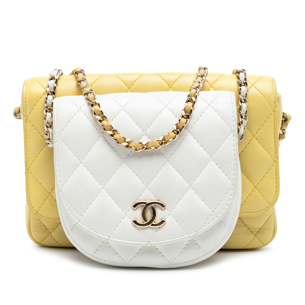 Pre-Loved Chanel CC Quilted Lambskin Side Packs Flap - Picture 1 of 7